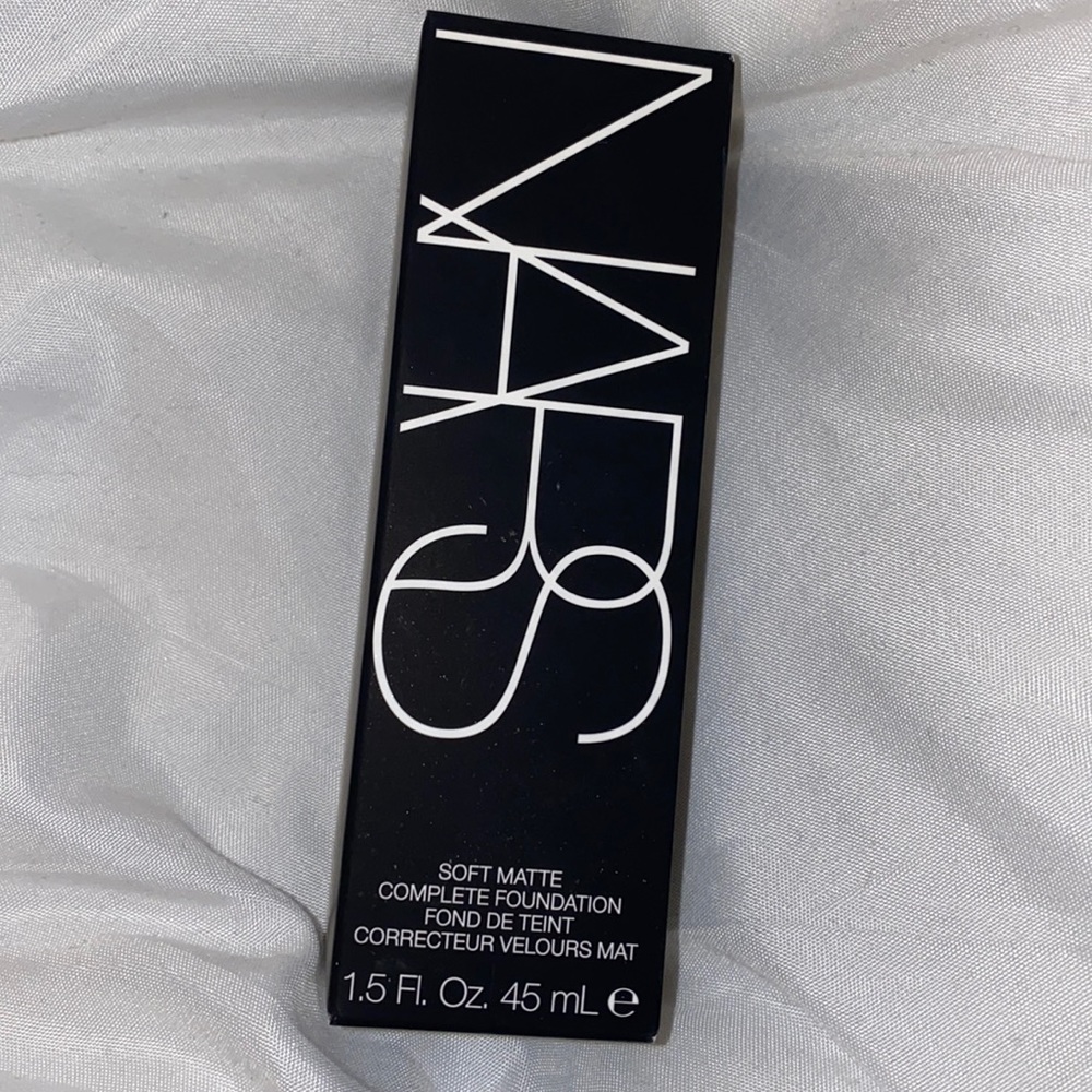Nars | Soft Matte Complete Foundation